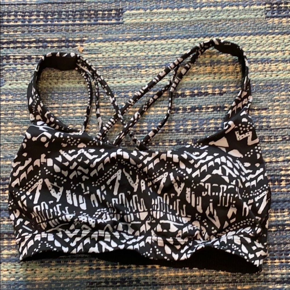 VS- Strappy Black and gray sports bra